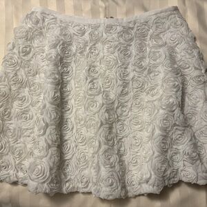 Club Monaco White Rosette Skirt